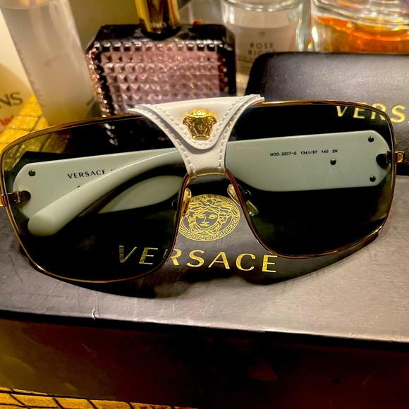 Versace Sunglases 📌